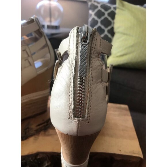Donald Pliner Taja Platform Wedge Cream Women size 8 **read** - Picture 10 of 12